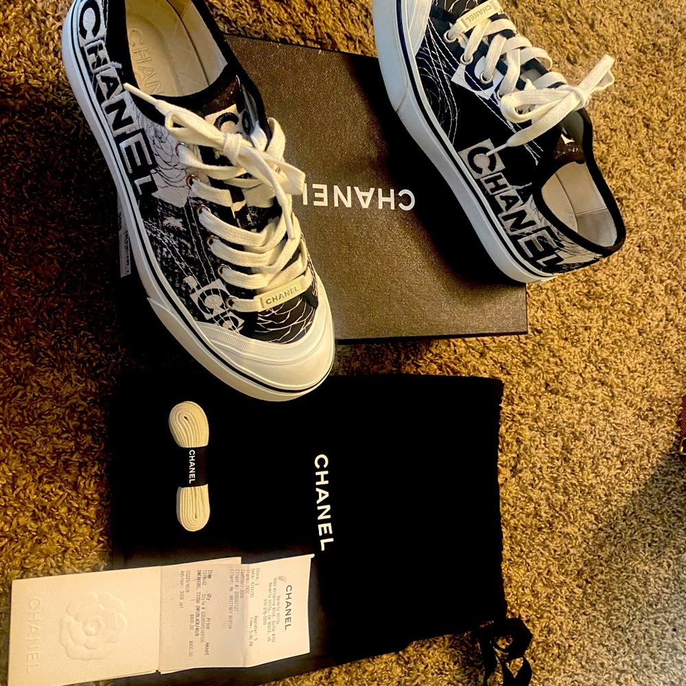 Chanel sneakers - Picture 3 of 5